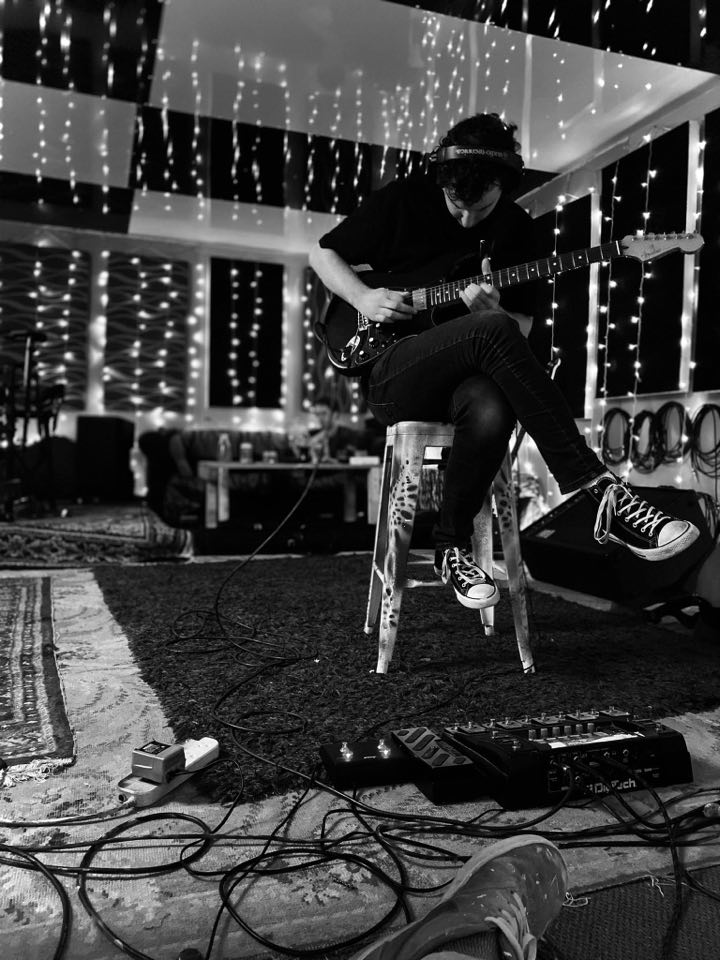 MultiInstrumentalist looking for covers band